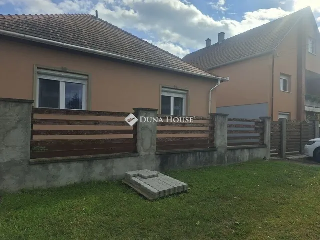Eladó ház Bag 86 nm