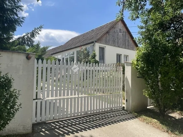 Eladó ház Domony 153 nm