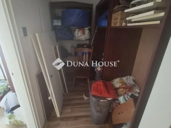Eladó ház Úri 386 nm
