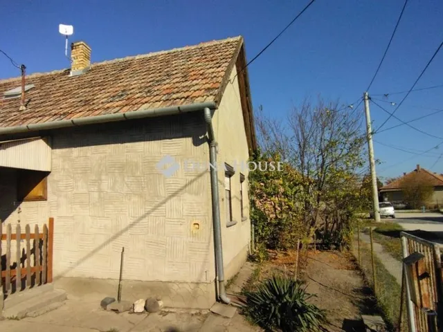 Eladó ház Jászladány 56 nm