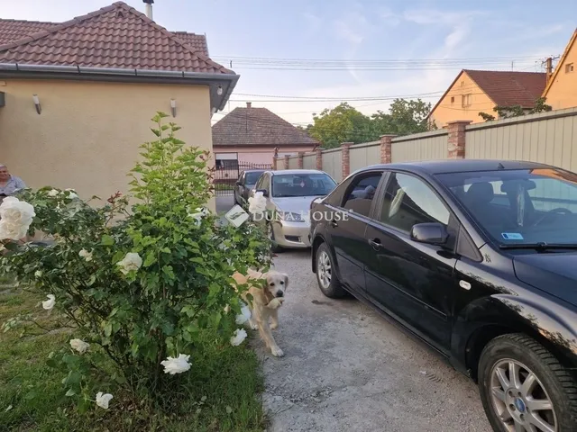 Eladó ház Aszód 166 nm