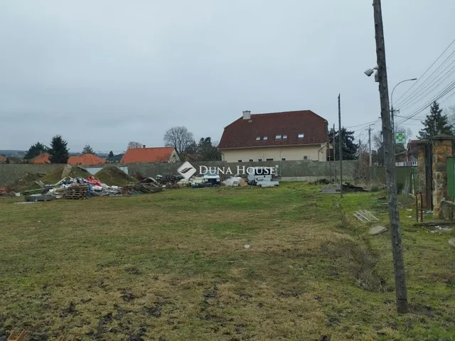 Eladó telek Fót 1713 nm