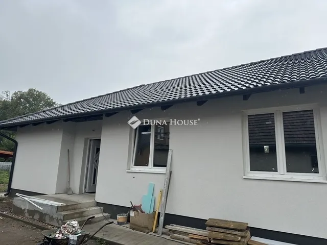 Eladó ház Monor 97 nm