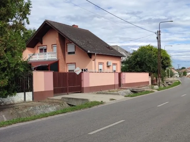 Eladó ház Tápiószentmárton 112 nm