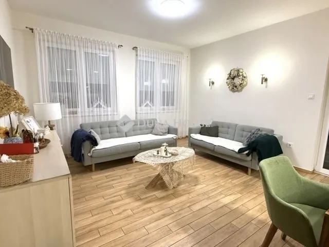 Eladó ház Üllő 112 nm