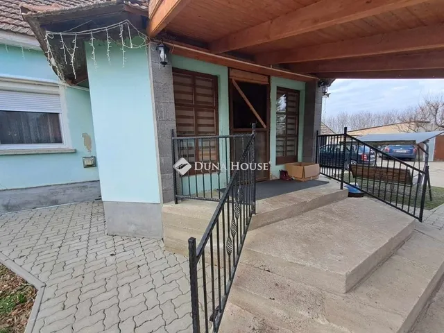 Eladó ház Tápiószele 107 nm