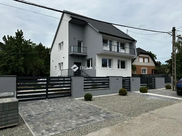 Eladó ház Budapest XVII. kerület 195 nm