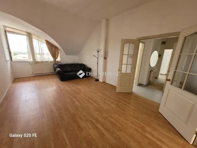 Eladó lakás Vecsés 93 nm