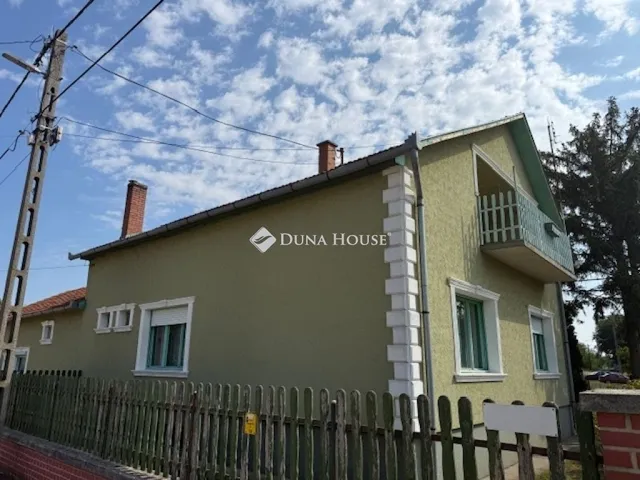 Eladó ház Tápiószele 140 nm