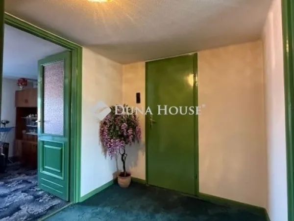 Eladó ház Tápiószele 140 nm