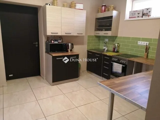 Eladó ház Vecsés 120 nm