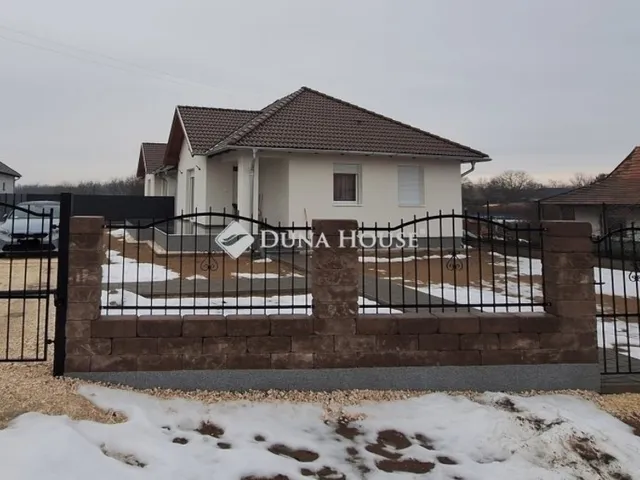 Eladó ház Vasad 89 nm
