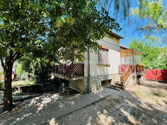 Eladó ház Dány 86 nm