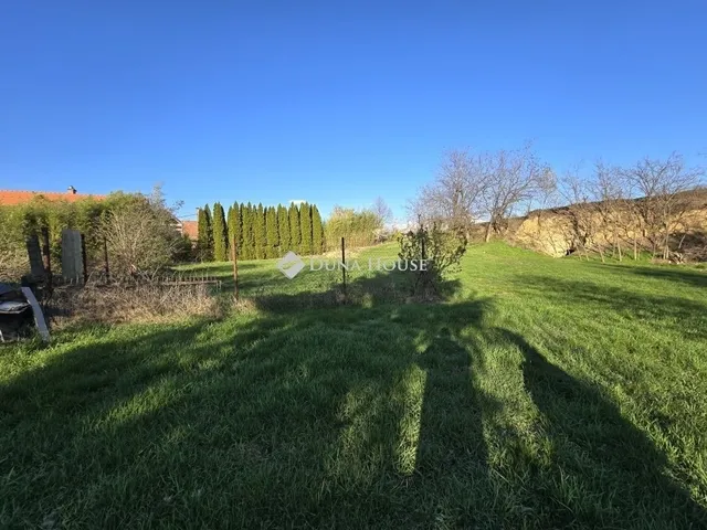 Eladó telek Gyömrő 3783 nm