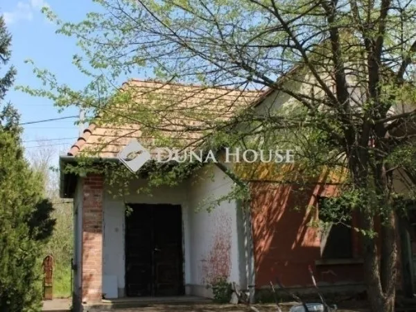 Eladó telek Gyömrő 1653 nm