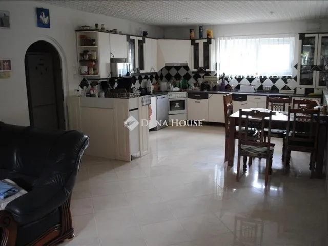 Eladó ház Budapest XVII. kerület 300 nm