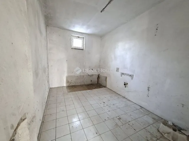 Eladó ház Tóalmás 338 nm