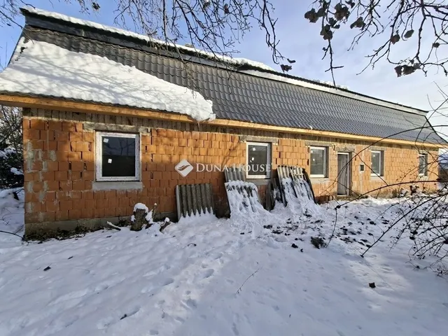 Eladó ház Tóalmás 338 nm