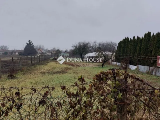 Eladó telek Nagykáta 1032 nm