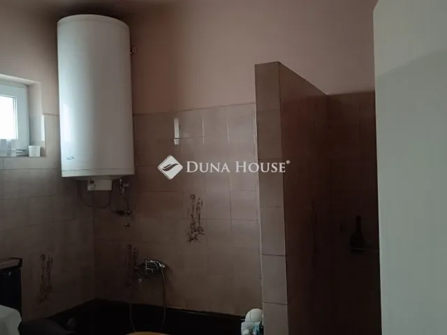 Eladó ház Szentmártonkáta 222 nm