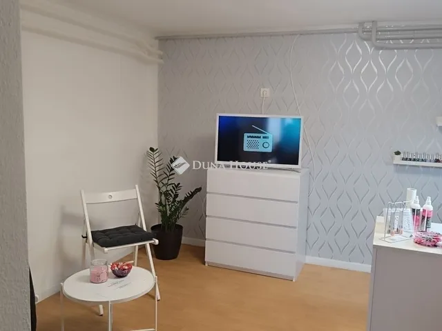 Eladó ház Szentmártonkáta 222 nm