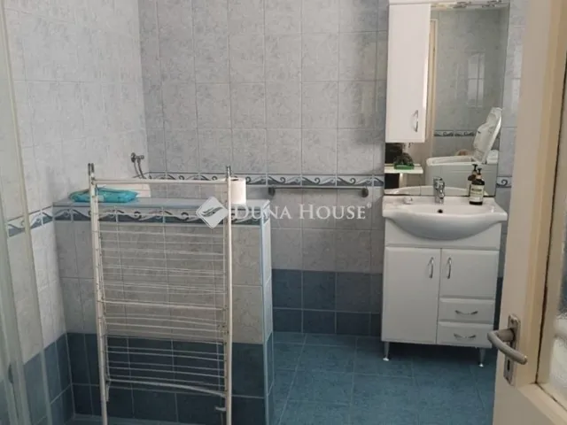 Eladó ház Szentmártonkáta 222 nm