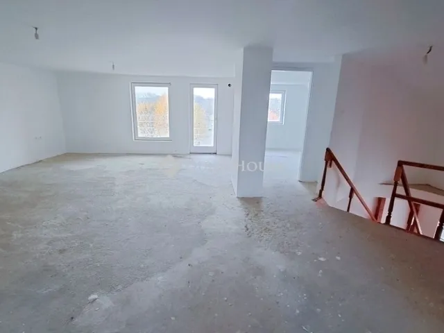 Eladó ház Tura 315 nm