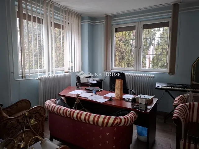 Eladó kereskedelmi és ipari ingatlan Pécel 950 nm