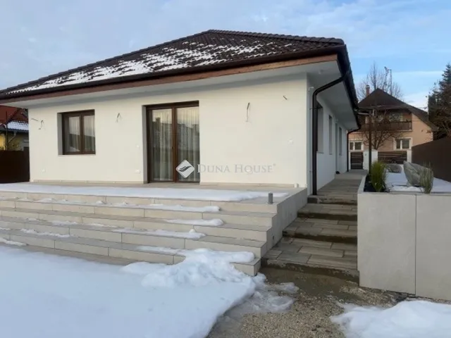 Eladó ház Ceglédbercel 140 nm