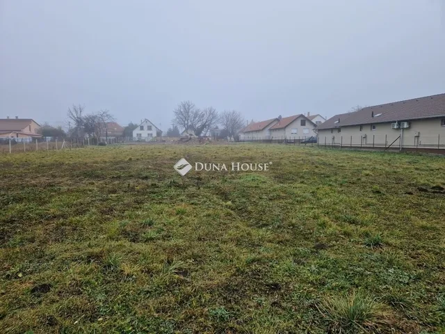 Eladó telek Monor 1112 nm