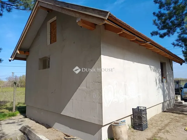 Eladó ház Tápiószentmárton 30 nm