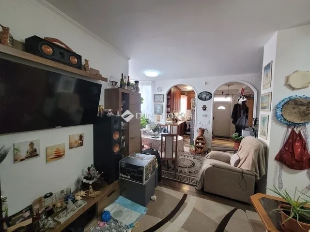 Eladó lakás Üllő 72 nm