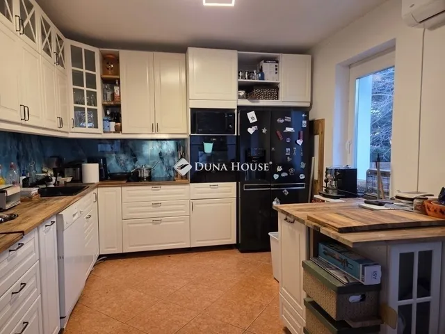 Eladó ház Fót 260 nm