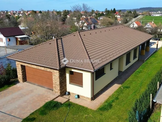 Eladó ház Kerepes 241 nm