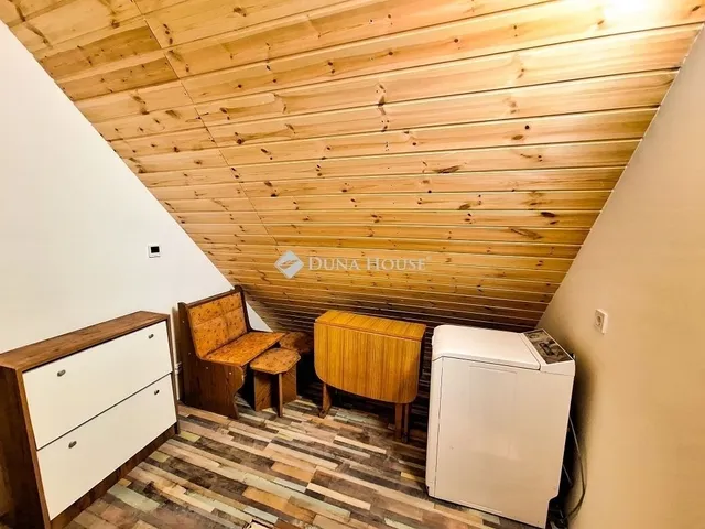 Eladó ház Vasad 300 nm