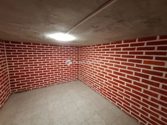 Eladó ház Vasad 300 nm