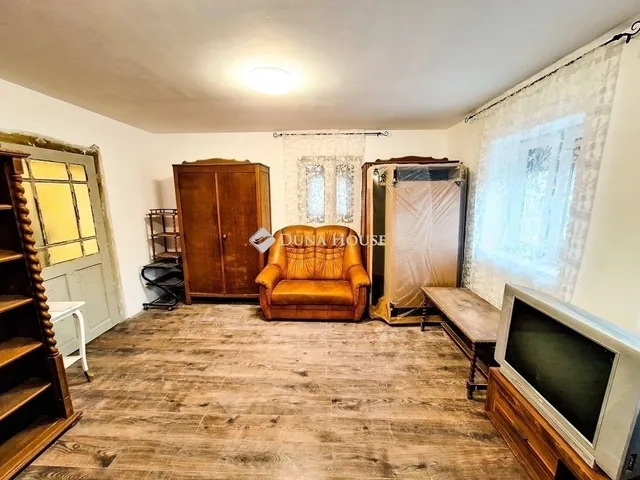 Eladó ház Vasad 300 nm