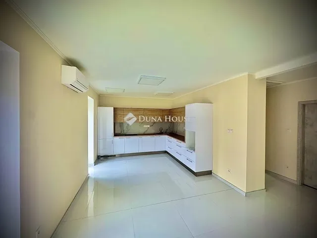 Eladó lakás Budapest XVIII. kerület 130 nm