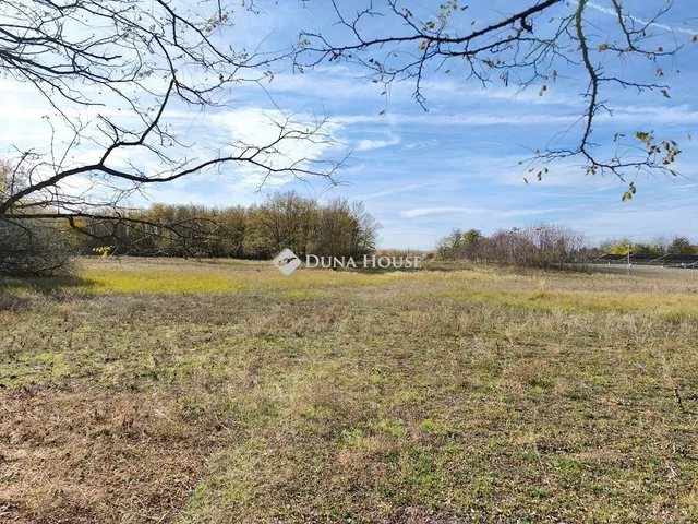 Eladó kereskedelmi és ipari ingatlan Farmos 9999 nm