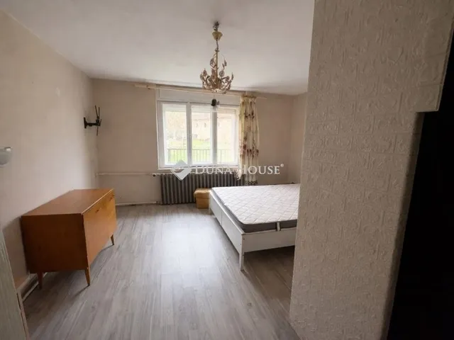 Eladó ház Úri 118 nm