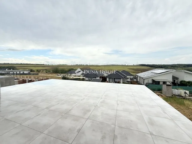 Eladó ház Pécel 166 nm