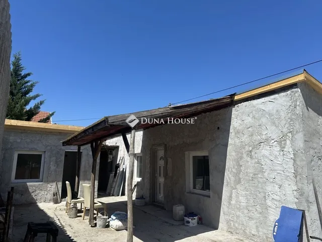 Eladó ház Mogyoród 30 nm