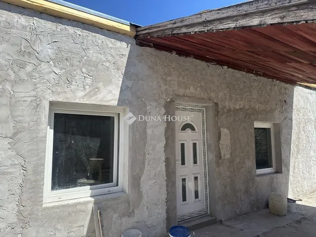 Eladó ház Mogyoród 30 nm