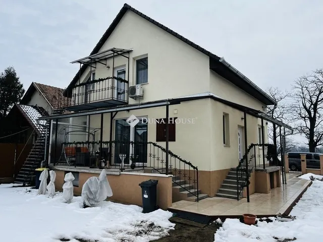 Eladó ház Monor 190 nm