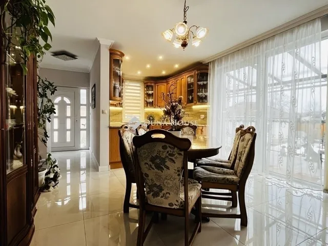 Eladó ház Monor 190 nm