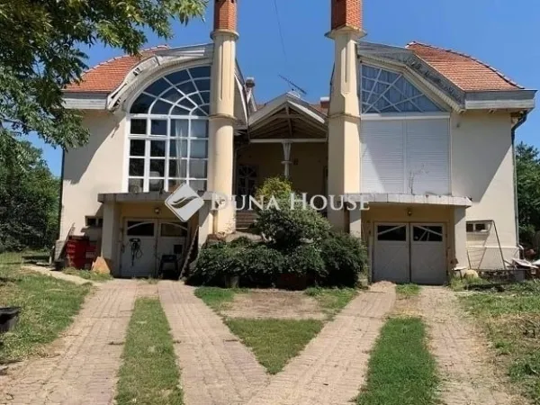 Eladó ház Fót 600 nm