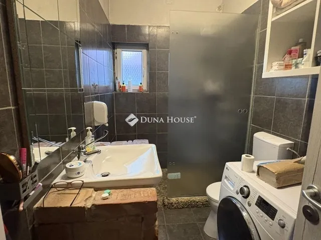 Eladó ház Úri 70 nm