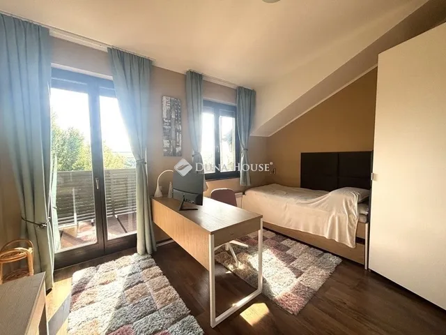 Eladó ház Pécel 203 nm