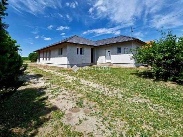 Eladó ház Szentmártonkáta 95 nm