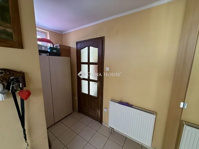 Eladó ház Dány 260 nm